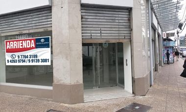 Arrendamos amplio local comercial con gran visibilidad en el centro de Temuco