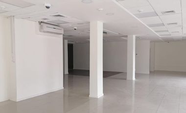 Arrendamos amplio local comercial con gran visibilidad en el centro de Temuco