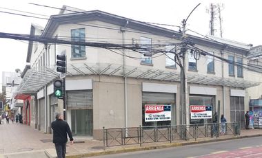 Arrendamos amplio local comercial con gran visibilidad en el centro de Temuco