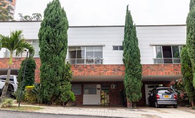 Casa en venta en Benedictinos Envigado - moderna, espaciosa, tranquila, fácil acceso