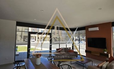 Casa en Queretaro con estacionamiento semitechado ppasillo lateral Entrega Inmediata Zire Zona Zakia condominio con alberca