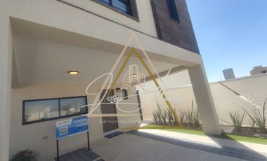 Casa en Queretaro con estacionamiento semitechado ppasillo lateral Entrega Inmediata Zire Zona Zakia condominio con alberca