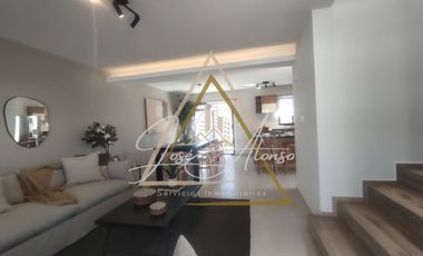 Casa en Queretaro con estacionamiento semitechado ppasillo lateral Entrega Inmediata Zire Zona Zakia condominio con alberca