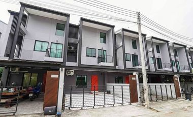 3-Storey Town Home for SALE or RENT in The Urbana+3