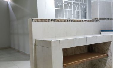 VENDO CASA DE UN PISO EN LA URB.PIURA