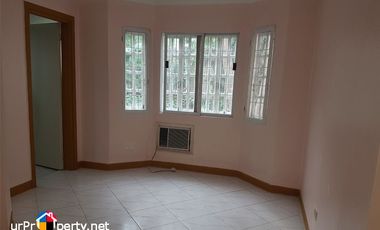 FOR SALE 3 STOREY HOUSE WITH 5 BEDROOM PLUS 2 PARKING IN CABANCALAN MANDAUE CEBU
