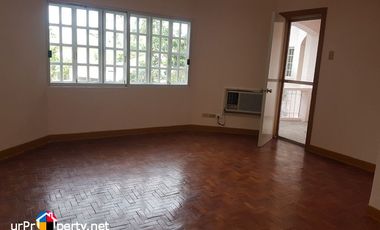 FOR SALE 3 STOREY HOUSE WITH 5 BEDROOM PLUS 2 PARKING IN CABANCALAN MANDAUE CEBU