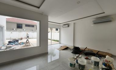 Samborondon, Venta de Hermosa Casa de Estreno 4 Dorm.