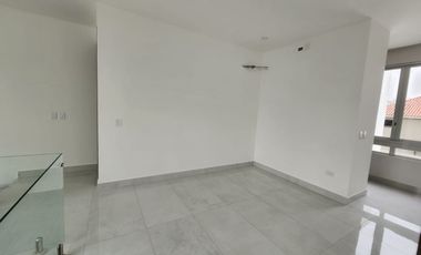 Samborondon, Venta de Hermosa Casa de Estreno 4 Dorm.