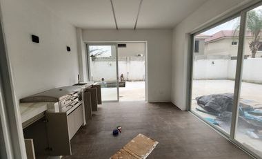 Samborondon, Venta de Hermosa Casa de Estreno 4 Dorm.