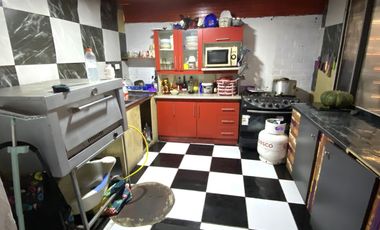 Venta de Casa en Venancia Leiva, Plena Avenida