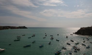 AYANGUE - VENTA DE CASA AMOBLADA