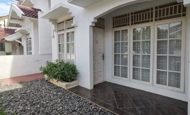 Dijual Cepat Rumah Siap Huni Lokasi Bagus di Perkici, Bintaro Sektor 5