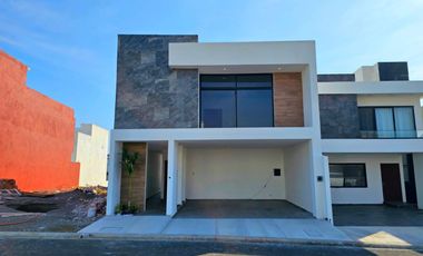 Casa en Venta con #Roofgarden y Vista a la Laguna de Mandinga, ubicada en la Zona ➕️ Exclusiva de Veracruz.