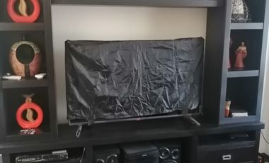 En venta casa de 4 dormitorios en Urb. La Joya.
