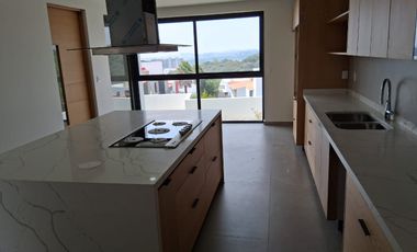 VENDO CASA NUEVA BOSQUE ESMERALADA UNICA