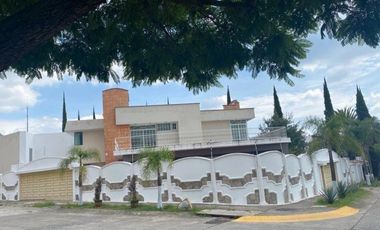 CASA  VENTA BUGAMBILIAS  OPORTUNIDAD ZAPOPAN JAL.