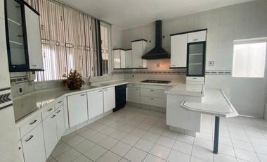 CASA  VENTA BUGAMBILIAS  OPORTUNIDAD ZAPOPAN JAL.