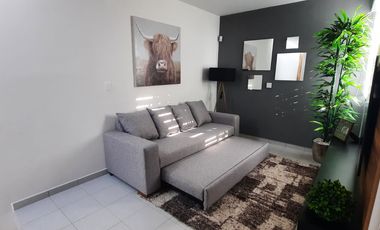 Hermosa Casa con Bonitos Acabados, Super bien Distribuida. (Zona Pueblito Colonial)