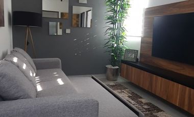 Hermosa Casa con Bonitos Acabados, Super bien Distribuida. (Zona Pueblito Colonial)