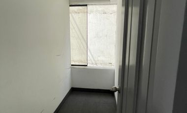 VENTA O ALQUILER DE OFICINA COMERCIAL EN AV. PRINCIPAL, SANTA CATALINA