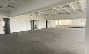 VENTA O ALQUILER DE OFICINA COMERCIAL EN AV. PRINCIPAL, SANTA CATALINA