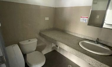 VENTA O ALQUILER DE OFICINA COMERCIAL EN AV. PRINCIPAL, SANTA CATALINA
