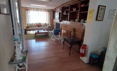Arriendo  Casa con giro comercial 8 privados , 7 B , 4 E ,solida, amplia ,excelente ubicación 1 Norte a pasos de Av. Libertad, Viña del Mar