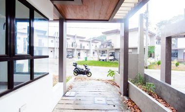 End Fairway Unit for Rent in The Grove