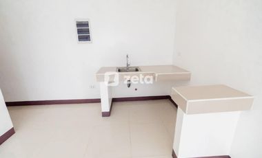 End Fairway Unit for Rent in The Grove