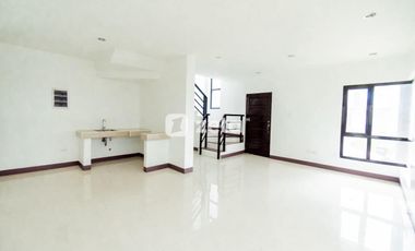 End Fairway Unit for Rent in The Grove