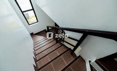 End Fairway Unit for Rent in The Grove