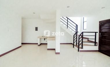 End Fairway Unit for Rent in The Grove