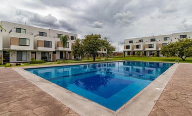 Casa en Venta con área de juegos infantiles alberca al sur de Cuernavaca Morelos