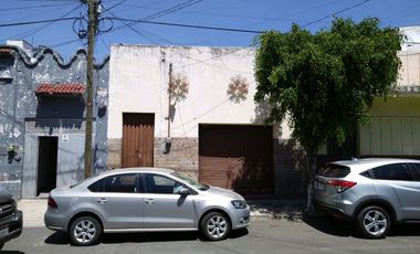 CASA EN VENTA CALLE ALVARO OBREGON COLONIA OBLATOS ZONA CENTRO GUADALAJARA