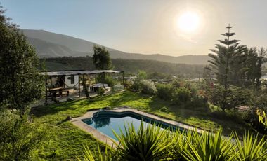 Se vende casa con vista a laguna y Club de Golf Huinganal, Limache