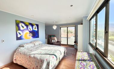 Se vende casa con vista a laguna y Club de Golf Huinganal, Limache