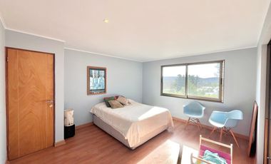 Se vende casa con vista a laguna y Club de Golf Huinganal, Limache