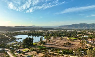 Se vende casa con vista a laguna y Club de Golf Huinganal, Limache