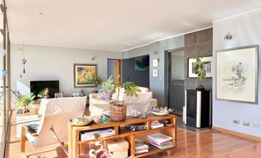 Se vende casa con vista a laguna y Club de Golf Huinganal, Limache