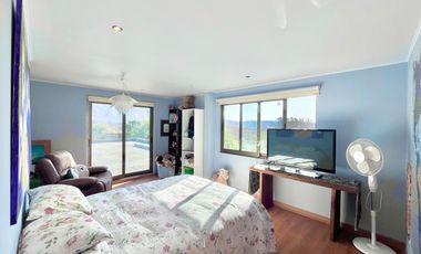 Se vende casa con vista a laguna y Club de Golf Huinganal, Limache