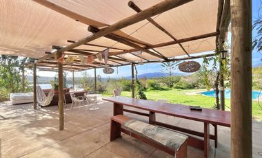 Se vende casa con vista a laguna y Club de Golf Huinganal, Limache