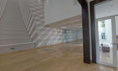 Samborondon, Renta de Hermosa Casa 4 dormitorios con Piscina