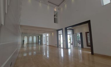 Samborondon, Renta de Hermosa Casa 4 dormitorios con Piscina