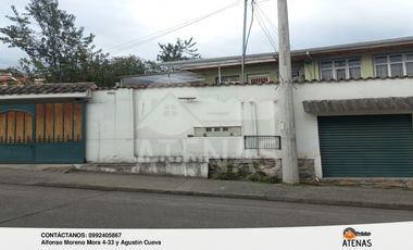 CASA DE TRES DEPARTAMENTOS Y AREA VERDE EN VENTA, EN EL CENTRO DE LA CIUDAD SECTOR UNIVERSIDAD CATOLICA