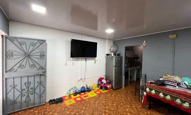 CASA DE DOS DEPARTAMENTOS EN VENTA EN PORTOVIEJO