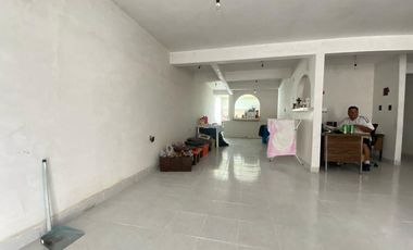 CASA EN VENTA DE 2 NIVELES EN CHICOLOAPAN