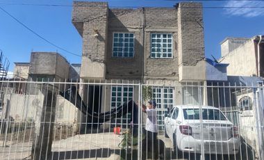 CASA EN VENTA DE 2 NIVELES EN CHICOLOAPAN