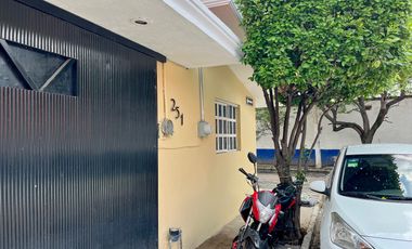 CASA A 2 CUADRAS DE AV. LOPEZ MATEOS EN ESQUINA