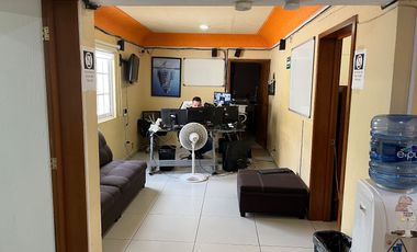 CASA A 2 CUADRAS DE AV. LOPEZ MATEOS EN ESQUINA